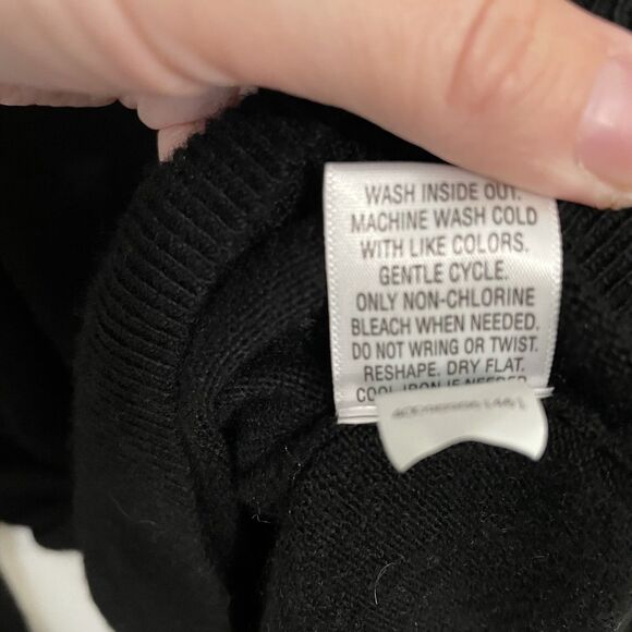 Apt 9 Cashmere Sweater Women's M Black V Neck Pullover Soft Lightweight - Picture 7 of 7